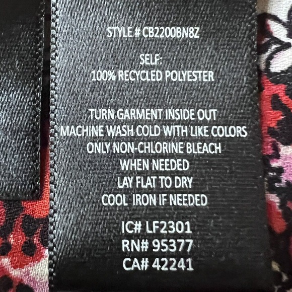 Sanctuary Flower Power Keyhole Tie Neck Top in Flower Bath Size‎ 2X Button Cuff - Picture 8 of 8